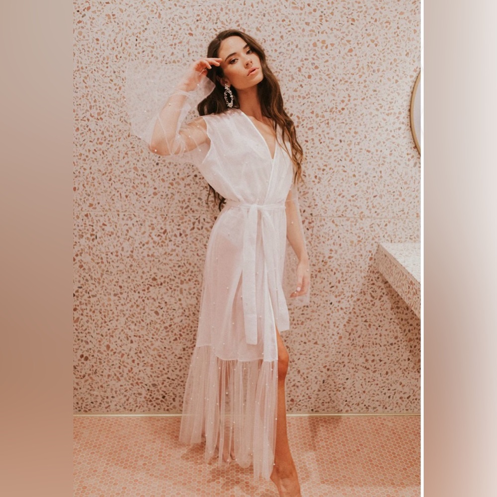 Untamed Petals | Serena Robe | Size M/L | Light Ivory